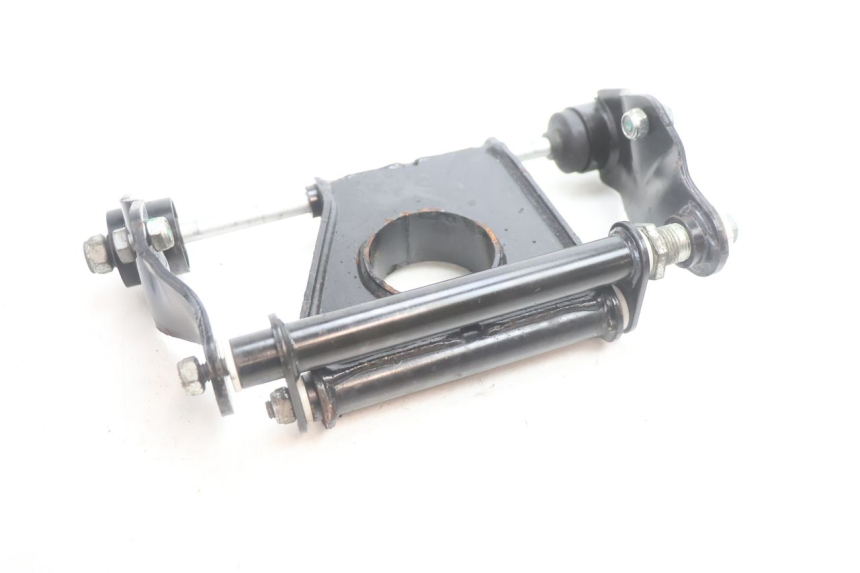 photo de SOPORTE MOTOR PIAGGIO MP3 HPE 530 (2022 - 2026) - Otra perspectiva