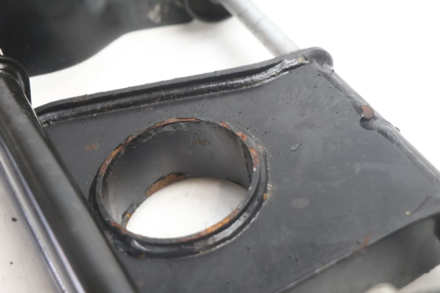 photo de SOPORTE MOTOR PIAGGIO MP3 HPE 530 (2022 - 2026) - Estado de la superficie y material