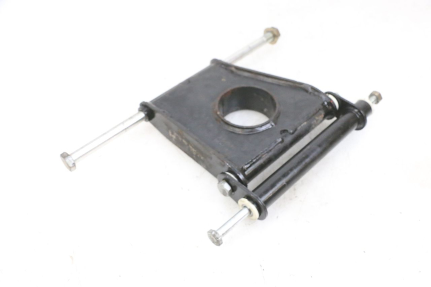 photo de SOPORTE DEL MOTOR PIAGGIO MP3 LT 400 (2007 - 2012) - Primer plano técnico