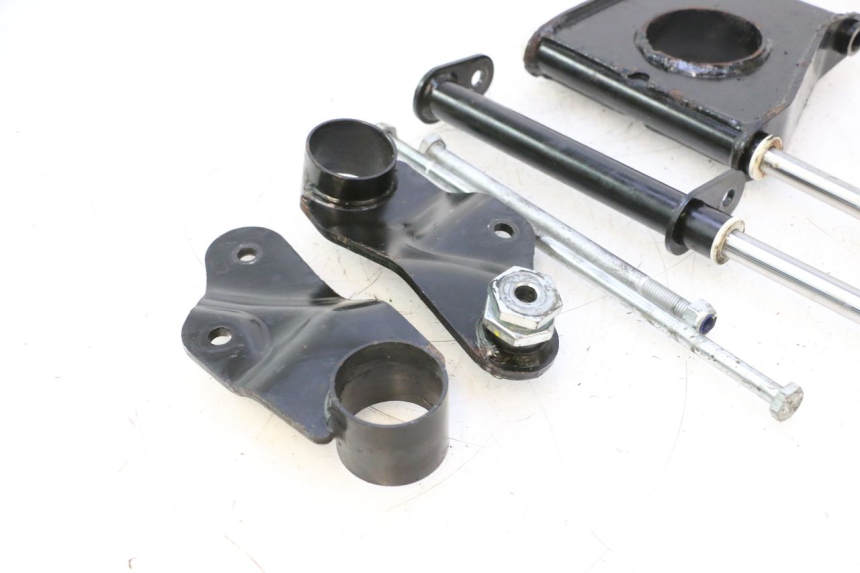 photo de SOPORTE DEL MOTOR PIAGGIO MP3 LT 400 (2007 - 2012) - Vista general del producto
