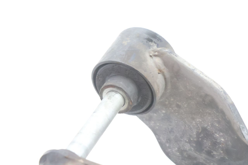 photo de SOPORTE MOTOR PIAGGIO MP3 500 (2016 - 2018) - Detalles de los puntos de fijación