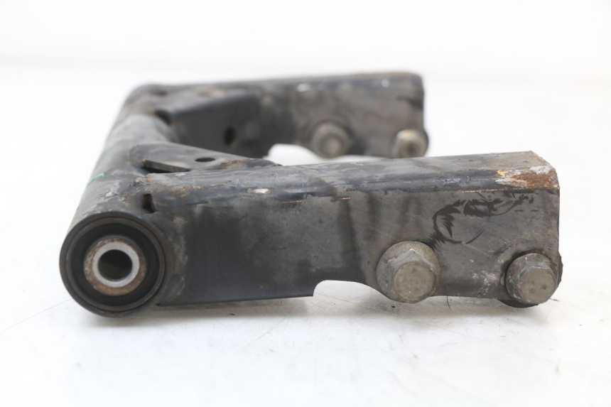 photo de SOPORTE MOTOR MBK MW TRYPTIK 125 (2014 - 2016) - Detalles de los puntos de fijación