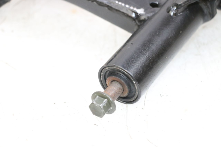 photo de SOPORTE DEL MOTOR SYM ORBIT III 3 4T 50 (2018 - 2021) - Primer plano técnico