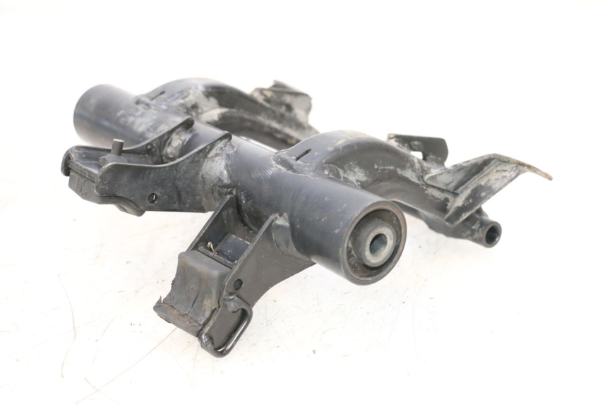 photo de SOPORTE MOTOR HONDA PCX (JF57/JF64) 125 (2014 - 2018) - Detalles de los puntos de fijación