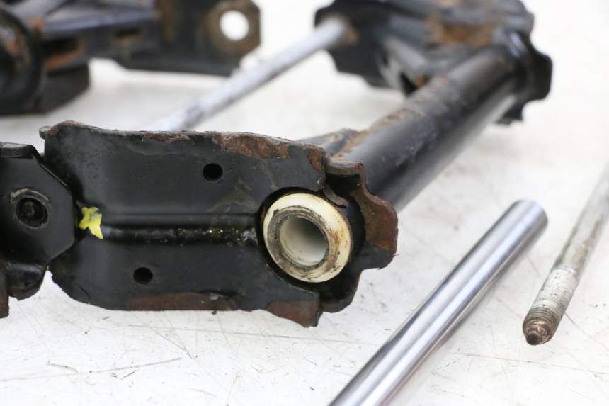 photo de SOPORTE MOTOR PEUGEOT SATELIS COMPRESSOR K15 125 (2006 - 2009) - Primer plano técnico