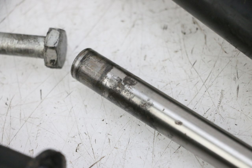 photo de SOPORTE MOTOR PIAGGIO MP3 125 (2006 - 2014) - Estado de la superficie y material