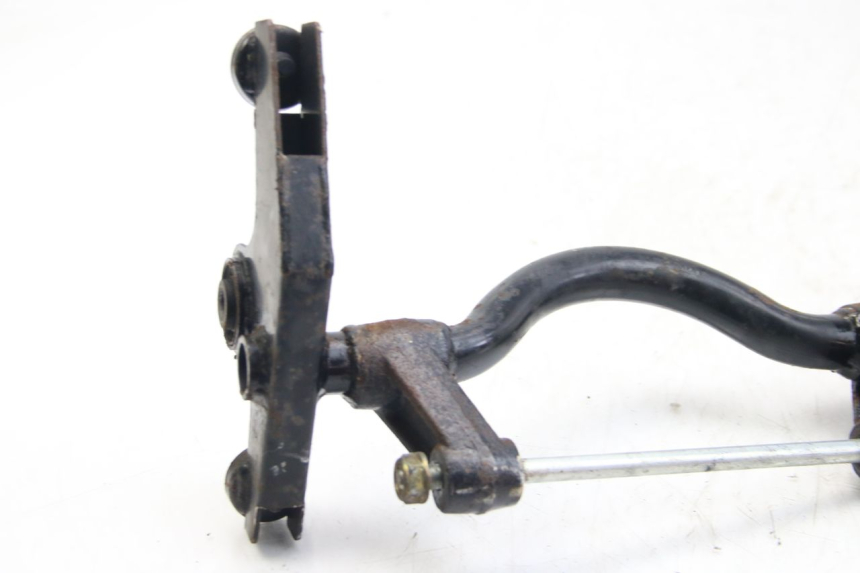 photo de SOPORTE DEL MOTOR DAELIM S3 125 (2010 - 2017) - Primer plano técnico