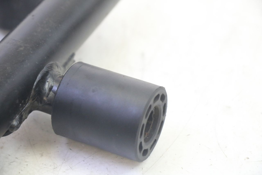 photo de SOPORTE MOTOR JM MOTORS SANTANA EVO 50 (2024 - 2026) - Primer plano técnico