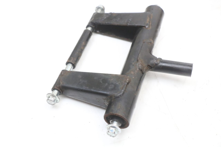 photo de SOPORTE DEL MOTOR JM MOTORS SANTANA 50 (2014 - 2023) - Otra perspectiva