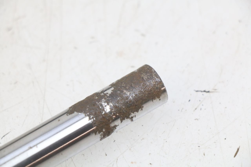 photo de SOPORTE DEL MOTOR PEUGEOT SATELIS 125 (2006 - 2009) - Otra perspectiva