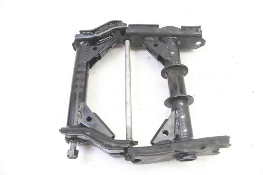 photo de SOPORTE MOTOR PEUGEOT SATELIS 125 (2013 - 2018) - Detalle de la pieza