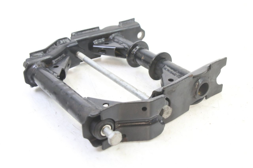 photo de SOPORTE MOTOR PEUGEOT SATELIS 125 (2013 - 2018) - Primer plano técnico