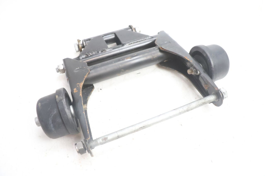 photo de SOPORTE MOTOR APRILIA SCARABEO GT 125 (1999 - 2007) - Otra perspectiva