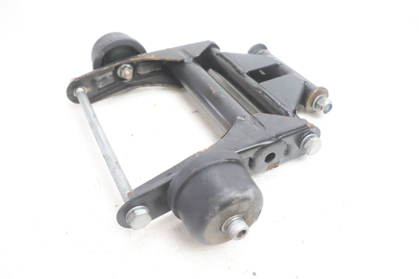 photo de SOPORTE MOTOR APRILIA SCARABEO GT 125 (1999 - 2007) - Primer plano técnico