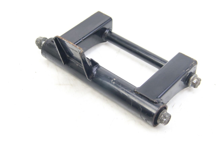 photo de SOPORTE DEL MOTOR SUZUKI SIXTEEN 125 (2008 - 2010) - Detalle de la pieza