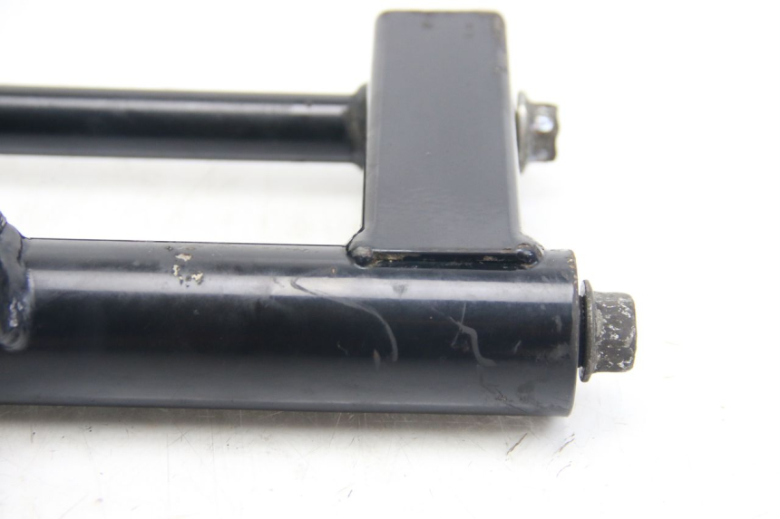 photo de SOPORTE DEL MOTOR SUZUKI SIXTEEN 125 (2008 - 2010) - Zoom estado de uso