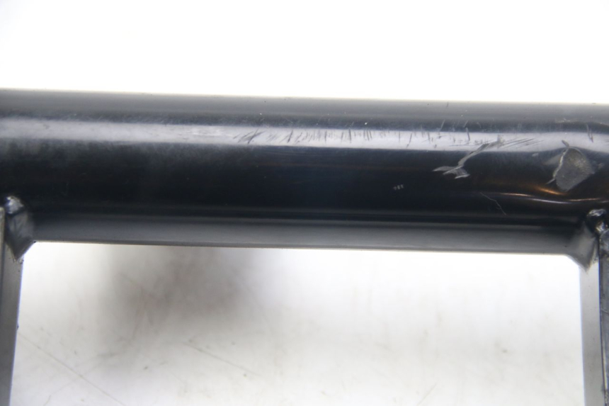 photo de SOPORTE DEL MOTOR SUZUKI SIXTEEN 125 (2008 - 2010) - Recambio usado revisado