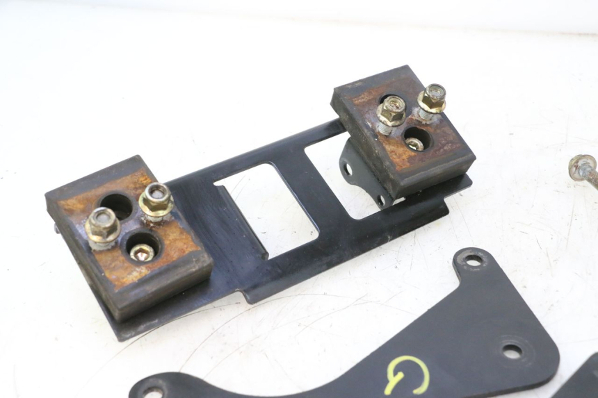 photo de SOPORTE MOTOR CAN-AM SPYDER RS 1000 (2008 - 2012) - Estado de la superficie y material