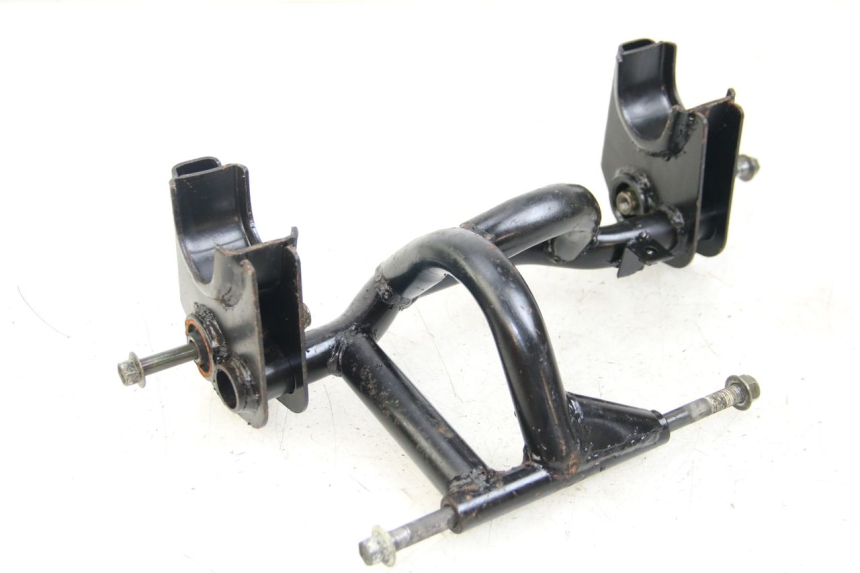 photo de SOPORTE MOTOR RAZZO STEED 125 (2012 - 2018) - Primer plano técnico