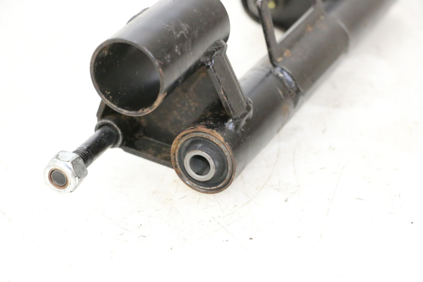 photo de SOPORTE MOTOR PEUGEOT STREETZONE I 2T 50 (2018 - 2020) - Detalles de los puntos de fijación