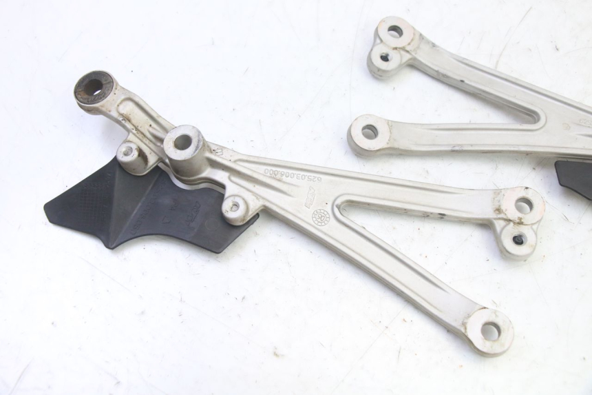 photo de SOPORTE MOTOR KTM SUPERENDURO R 950 (2005 - 2009) - Vista general del producto