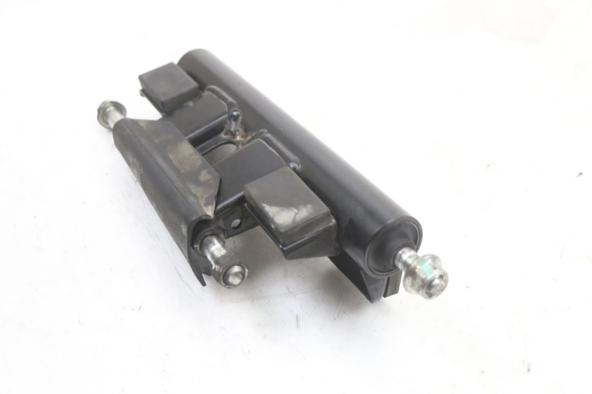 photo de SOPORTE MOTOR SUZUKI BURGMAN 125 (2018 - 2021) - Detalles de los puntos de fijación