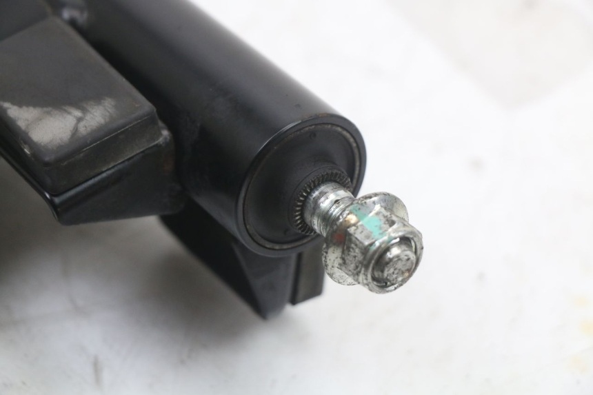 photo de SOPORTE MOTOR SUZUKI BURGMAN 125 (2018 - 2021) - Estado de la superficie y material