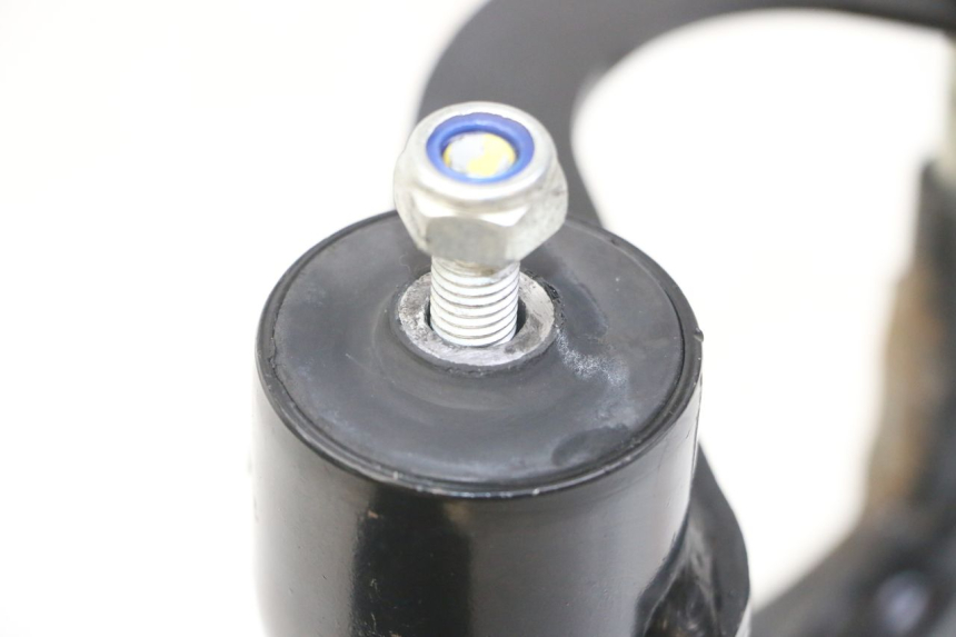 photo de SOPORTE DEL MOTOR APRILIA SXR 50 (2021 - 2023) - Detalle de la pieza