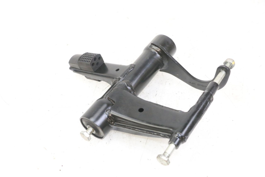 photo de SOPORTE DEL MOTOR APRILIA SXR 50 (2021 - 2023) - Primer plano técnico