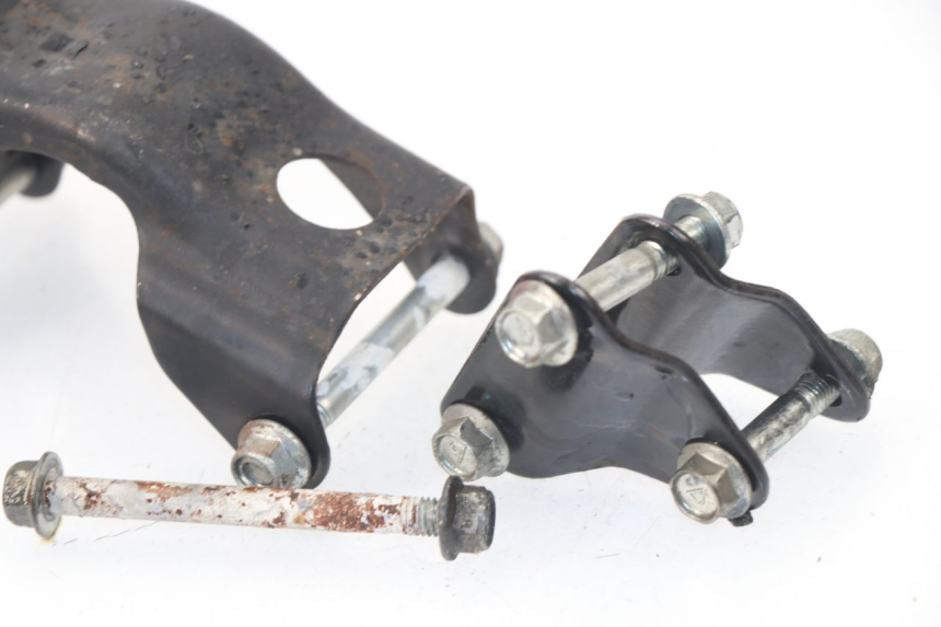 photo de SOPORTE MOTOR SUZUKI TU X TUX VOLTY 125 (1999 - 2001) - Otra perspectiva