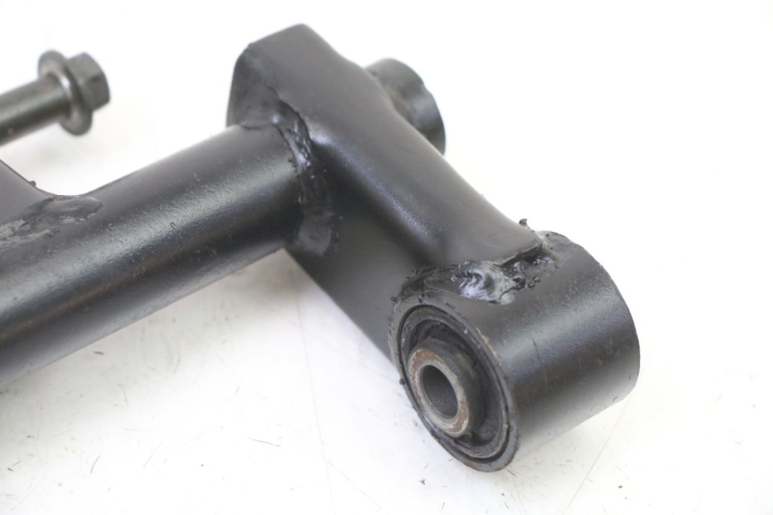 photo de SOPORTE MOTOR PEUGEOT TWEET 4T 50 (2014 - 2019) - Detalles de los puntos de fijación