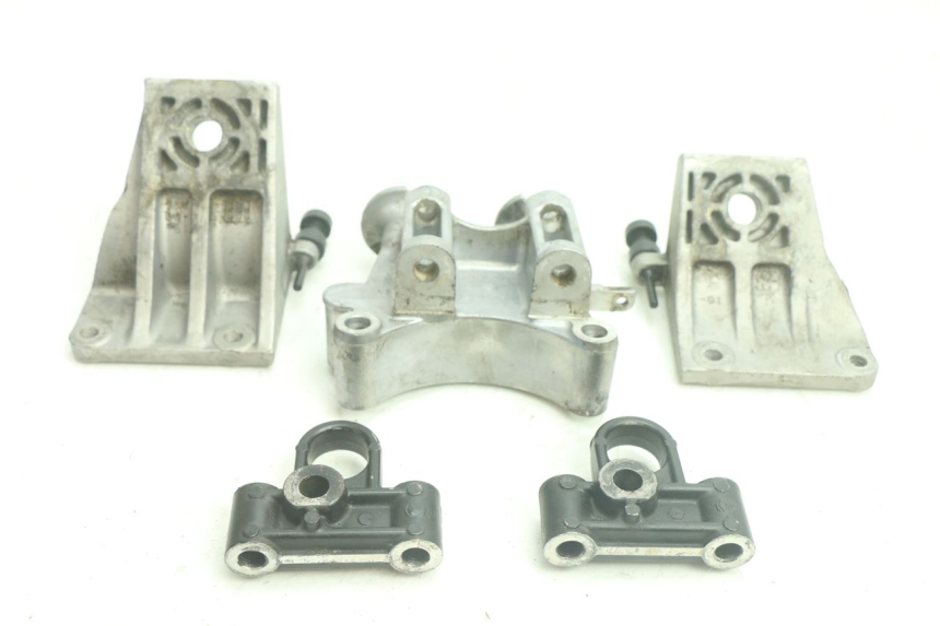 photo de SOPORTE MOTOR YAMAHA WAVE RUNNER GP R 1200 (2000 - 2003) - Vista principal