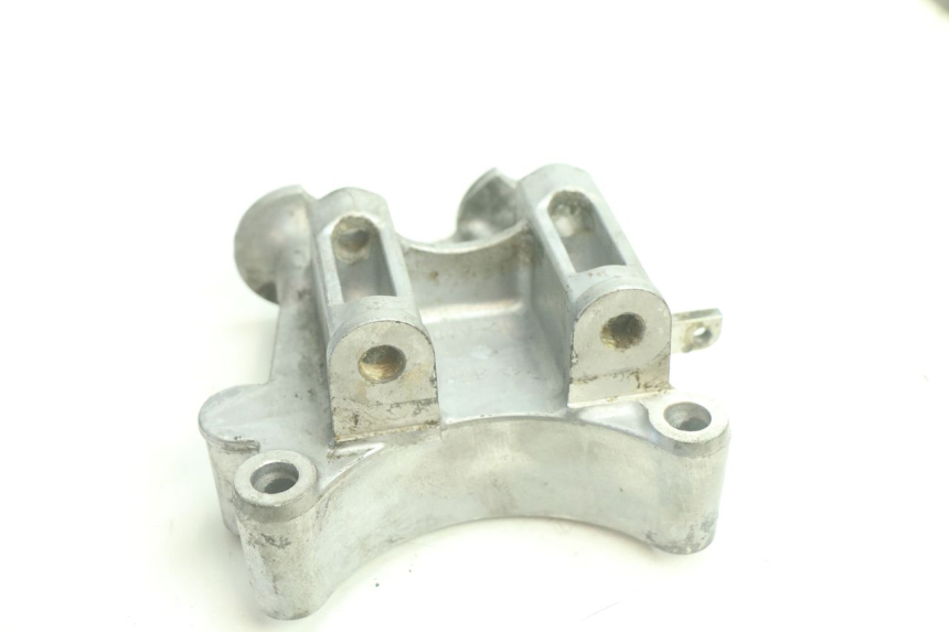 photo de SOPORTE MOTOR YAMAHA WAVE RUNNER GP R 1200 (2000 - 2003) - Otra perspectiva