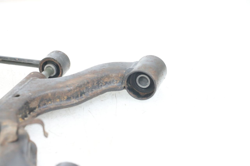 photo de SOPORTE DEL MOTOR YAMAHA XMAX X-MAX 125 (2006 - 2009) - Detalles de los puntos de fijación