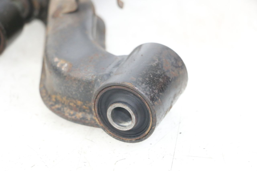 photo de SOPORTE DEL MOTOR YAMAHA XMAX X-MAX 125 (2006 - 2009) - Estado de la superficie y material