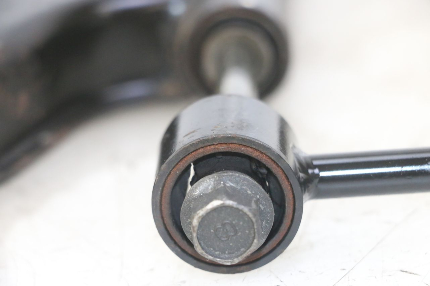 photo de SOPORTE DEL MOTOR YAMAHA X-MAX XMAX 125 (2010 - 2013) - Primer plano técnico