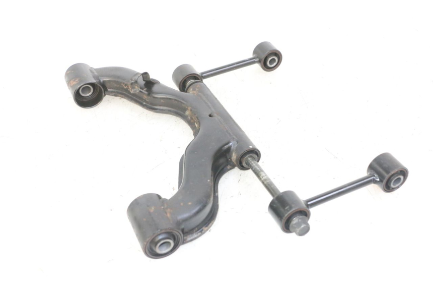 photo de SOPORTE DEL MOTOR YAMAHA X-MAX XMAX 125 (2010 - 2013) - Detalles de los puntos de fijación