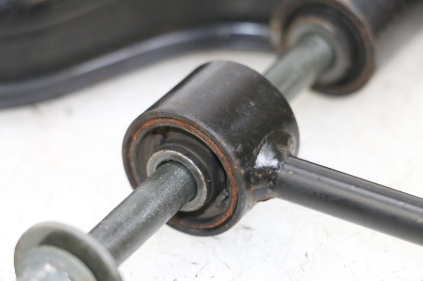 photo de SOPORTE DEL MOTOR YAMAHA XMAX X-MAX 125 (2006 - 2009) - Marcados y referencias originales