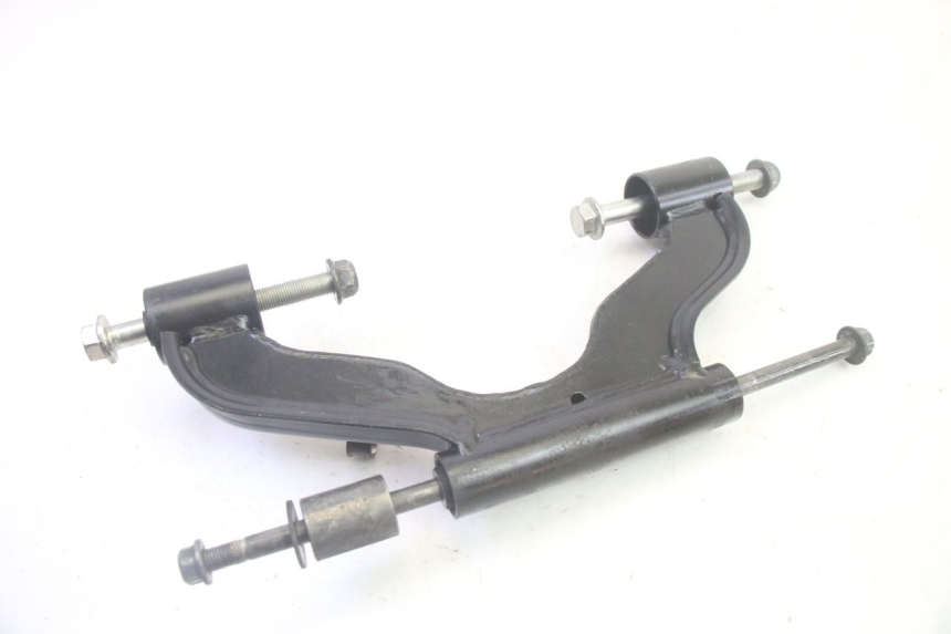 photo de SOPORTE DEL MOTOR YAMAHA XMAX X-MAX 125 (2006 - 2009) - Recambio usado revisado