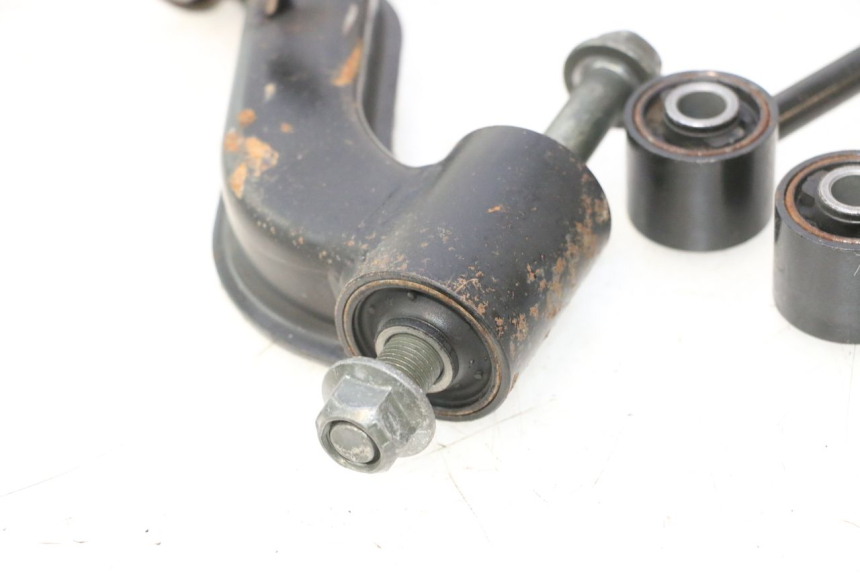 photo de SOPORTE DEL MOTOR YAMAHA XMAX X-MAX 125 (2006 - 2009) - Primer plano técnico