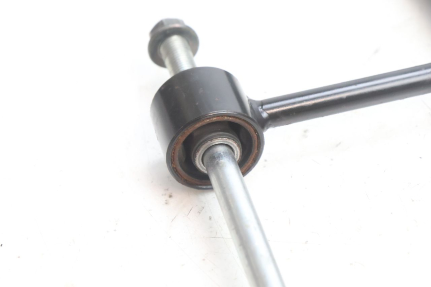 photo de SOPORTE DEL MOTOR YAMAHA X-MAX XMAX 125 (2010 - 2013) - Primer plano técnico