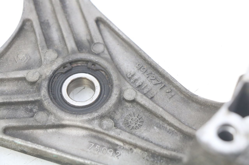 photo de SOPORTE DEL MOTOR PIAGGIO X9 EVOLUTION 500 (2003 - 2005) - Vista general del producto