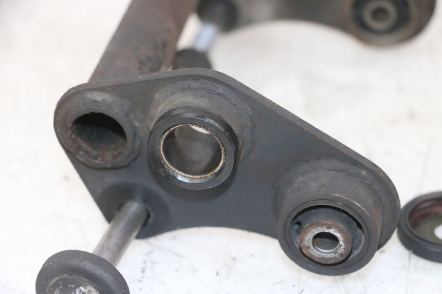 photo de SOPORTE DEL MOTOR YAMAHA FZS FAZER 600 (2001 - 2003) - Zoom estado de uso