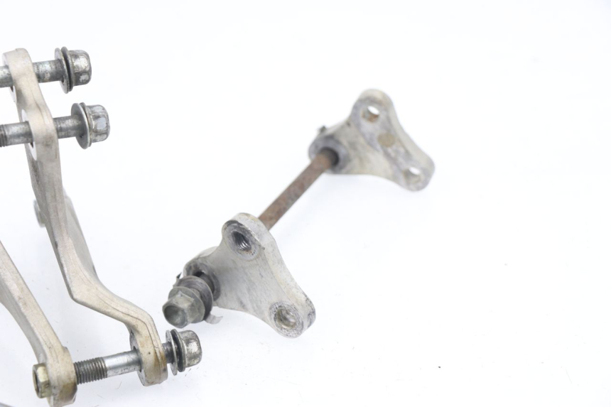 photo de SOPORTE MOTOR YAMAHA YZF YZ-F 450 (2006 - 2009) - Primer plano técnico