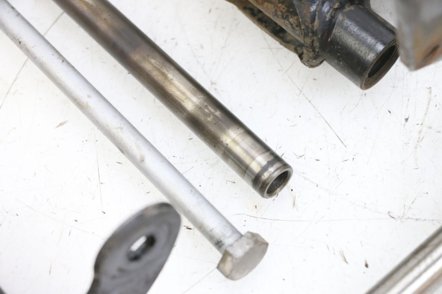 photo de SOPORTE DEL MOTOR PIAGGIO ZIP 4T 50 (2018 - 2020) - Primer plano de alta resolución