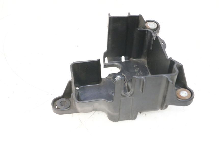 photo de SOPORTE BOMBA ABS PIAGGIO MP3 500 (2016 - 2018) - Primer plano técnico