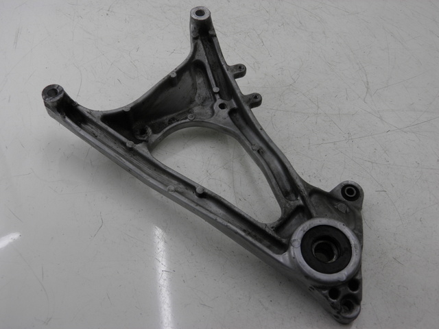 photo de MONTAJE TUBO ESCAPE HONDA SH 125 (2003 - 2004) - Primer plano técnico
