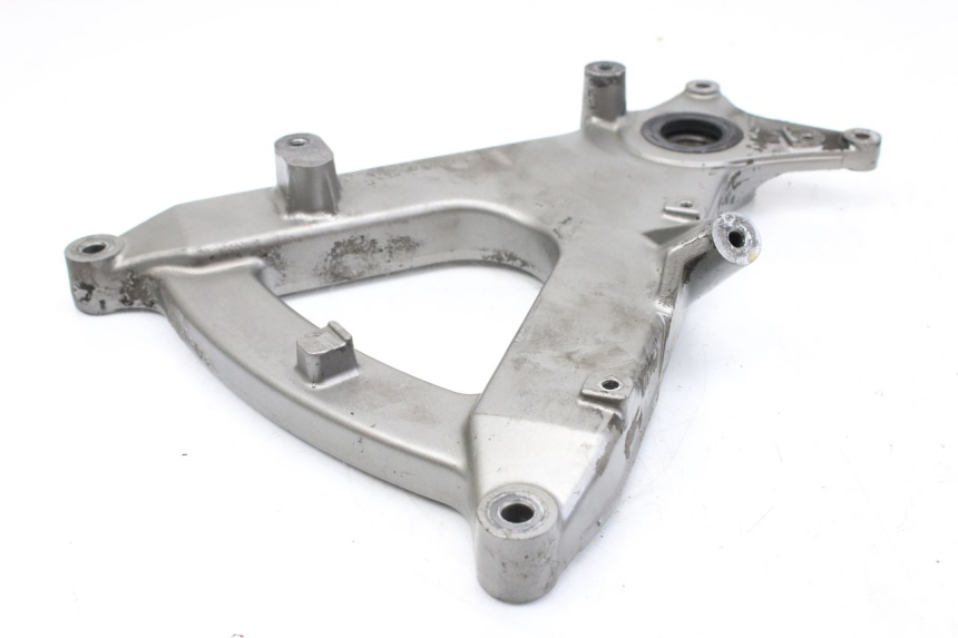photo de SOPORTE DE ESCAPE SUZUKI AN BURGMAN 400 (2006 - 2010) - Primer plano técnico