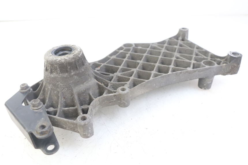 photo de SOPORTE DE ESCAPE APRILIA ATLANTIC 500 (2002 - 2003) - Otra perspectiva