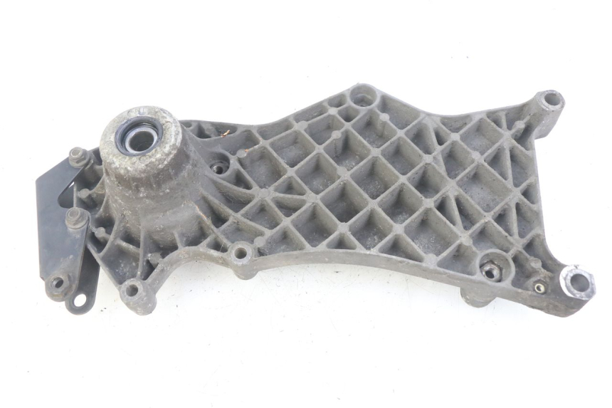 photo de SOPORTE DE ESCAPE APRILIA ATLANTIC 500 (2002 - 2003) - Primer plano técnico